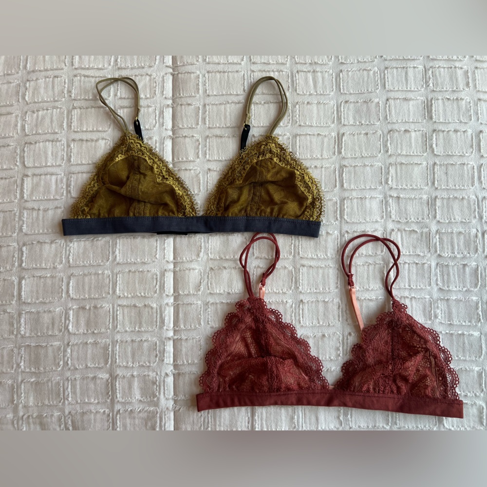 BUNDLE of 2 Honeydew Intimates Lace Bralettes Size Medium
